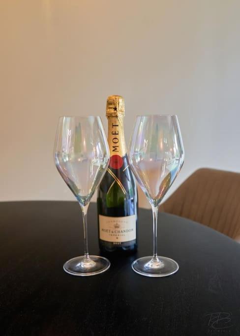 Stunning Luxury 2 Bed Apartment With En-Suite In Wokingham City Centre Экстерьер фото